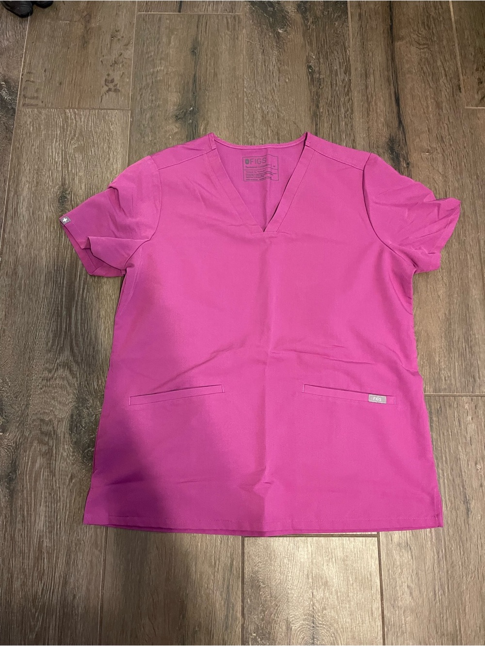 FIGS Casma Three-Pocket Scrub Top Bright Fuchsia Size M